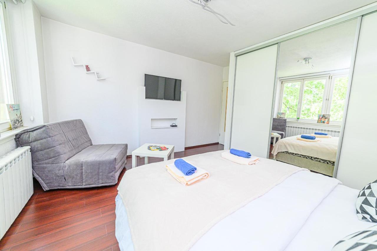شقة Beautiful Cozy Studio Close To City Center سراييفو المظهر الخارجي الصورة